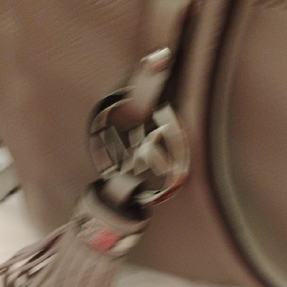 EIegant Taupe Micheal Kors Handbag with Chain Detail - Picture 3 of 5